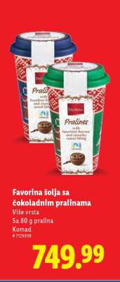 Favorina šolja sa čokoladnim pralinama
