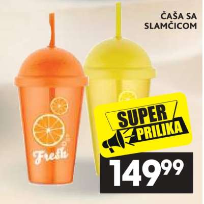Čaša sa slamčicom
